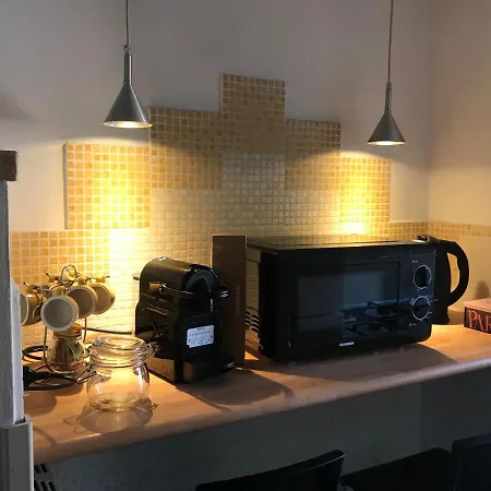 Gasperina House 게스트하우스 *